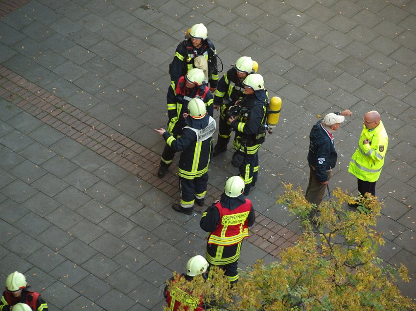 Feuer 3 Koeln Chorweiler Liverpoolerplatz P091.JPG